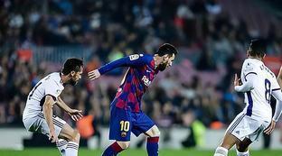 更是在防守 更是在防守